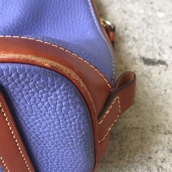 Dooney & Burke pebble grain bitsy bag - Picture 6 of 9